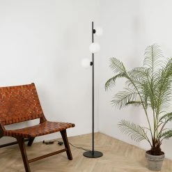 Opjet Lampadaire En Métal H152cm 3 Globes En Verre Opaline Noir - Edmond -SEMA DESIGN Boutique 621999 SITU01 WEB