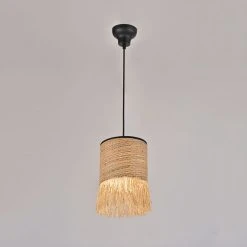 Market Set Suspension 1 Lumière En Bana Et Raphia H26cm Frange - Formentera 8 Market Set Suspension 1 Lumière En Bana Et Raphia H26cm Frange - Formentera -SEMA DESIGN Boutique 623097 FRN02 WEB