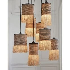 Market Set Suspension 8 Lumières En Bana Et Raphia H168cm Frange - Formentera 13 Market Set Suspension 8 Lumières En Bana Et Raphia H168cm Frange - Formentera -SEMA DESIGN Boutique 623101 FRN05 WEB